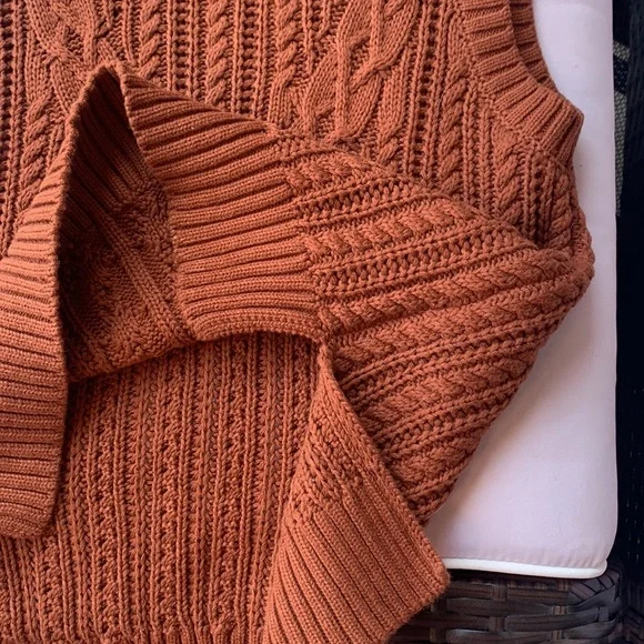 Rachel Zoe size small women’s brown crewneck cable sweater vest - Picture 4 of 7